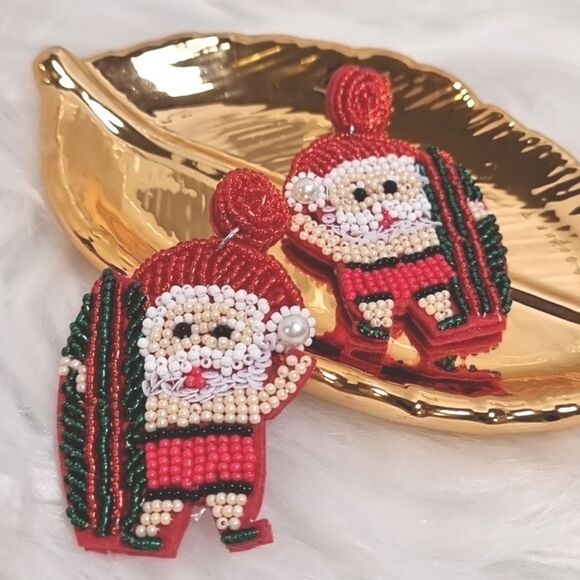 Cb1 BLING SURFER SANTA CHRISTMAS EARRINGS beaded pearl - Picture 3 of 8